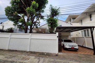 5 Bedroom House for rent in Sam Sen Nok, Bangkok near MRT Phawana