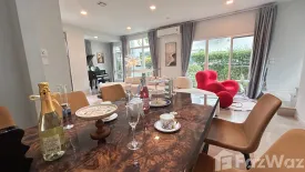 4 Bedroom Villa for rent in Dokmai, Bangkok