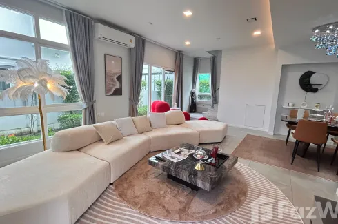 4 Bedroom Villa for rent in Dokmai, Bangkok