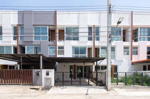 3 Bedroom Townhouse for sale in Mind Hof Romklao-Suvarnabhumi, Khlong Sam Prawet, Bangkok