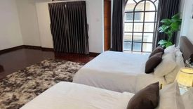 5 Bedroom Townhouse for rent in Khlong Tan Nuea, Bangkok