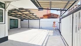 4 Bedroom Townhouse for rent in Huai Khwang, Bangkok