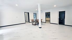 4 Bedroom Townhouse for rent in Huai Khwang, Bangkok