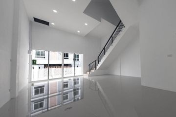 4 Bedroom Townhouse for sale in Lat Phrao, Bangkok