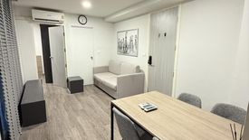 2 Bedroom Condo for sale in Bang Lamphu Lang, Bangkok near BTS Krung Thon Buri