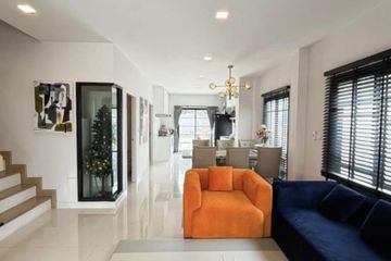 5 Bedroom Townhouse for sale in Bang Mot, Bangkok