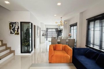5 Bedroom Townhouse for sale in Bang Mot, Bangkok