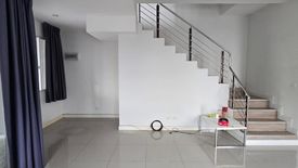 3 Bedroom Townhouse for sale in Lak Song, Bangkok