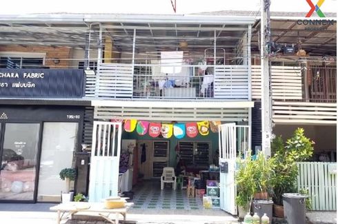 3 Bedroom Townhouse for sale in THE ORACLE PETCHKASEM 48, Bang Waek, Bangkok