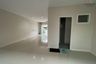 3 Bedroom Townhouse for sale in Bang Chalong, Samut Prakan