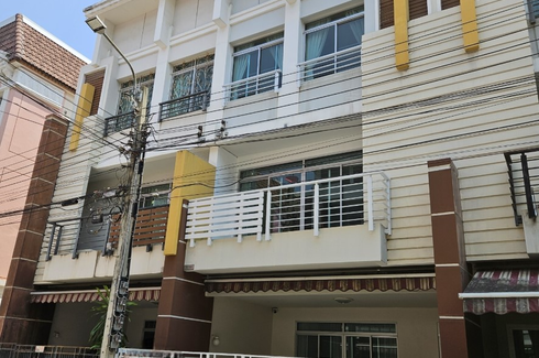 3 Bedroom House for sale in Baan Klang Muang Monte-Carlo, Lat Yao, Bangkok