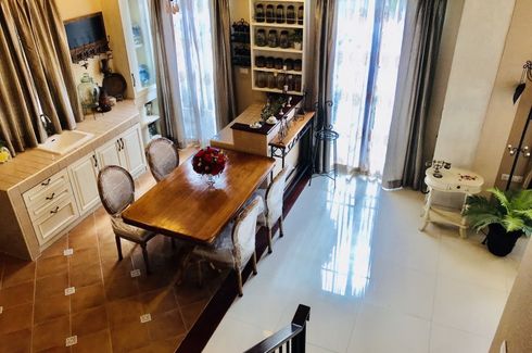 3 Bedroom Townhouse for sale in Baan Pieamsuk Tuscany Pattanakan 44, Suan Luang, Bangkok