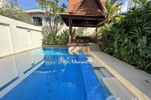 4 Bedroom Villa for rent in Khlong Toei Nuea, Bangkok near MRT Sukhumvit