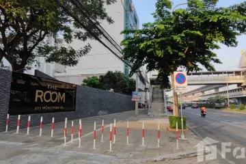 1 Bedroom Condo for rent in The Room BTS Wongwian Yai, Bang Lamphu Lang, Bangkok near BTS Wongwian Yai