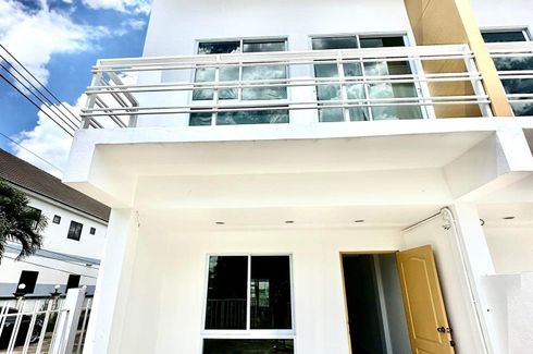 2 Bedroom Townhouse for sale in Pa Daet, Chiang Mai