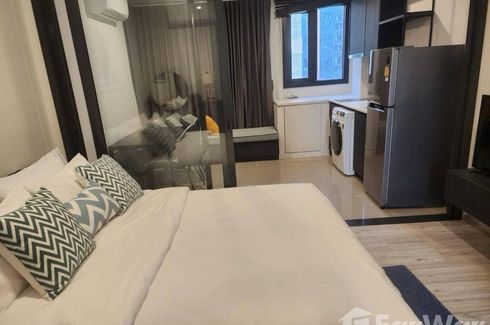 1 Bedroom Condo for rent in XT Huaikhwang, Din Daeng, Bangkok near MRT Huai Khwang