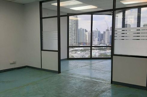 Office for rent in Sirinrat Building, Khlong Tan, Bangkok