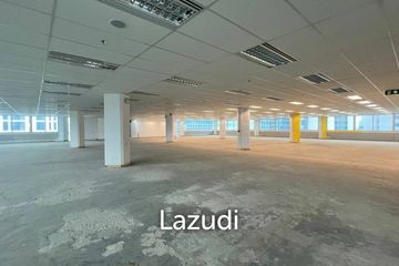 Office for rent in Langsuan, Bangkok near BTS Ratchadamri