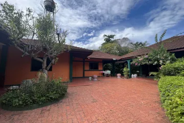 3 Bedroom House for sale in San Phak Wan, Chiang Mai