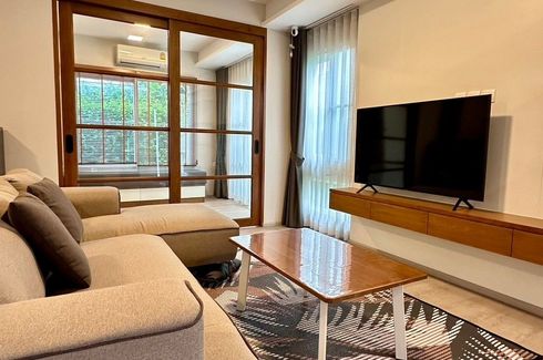 2 Bedroom House for rent in Dokmai, Bangkok