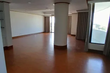 3 Bedroom Condo for rent in Baan Yen Akard, Chong Nonsi, Bangkok near MRT Lumpini