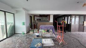 3 Bedroom Condo for sale in Riverside Villa Condominium 2, Bang Khlo, Bangkok