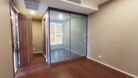 2 Bedroom Condo for sale in Menam Residences Condominium, Wat Phraya Krai, Bangkok