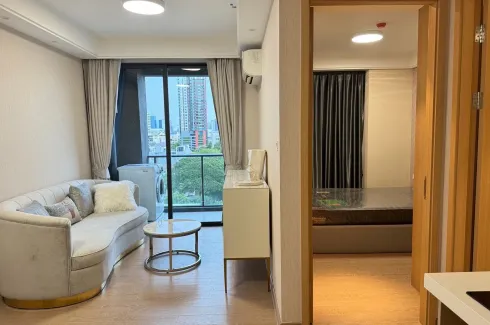 1 Bedroom Condo for rent in Regal Condo Sathorn - Naradhiwas, Thung Maha Mek, Bangkok