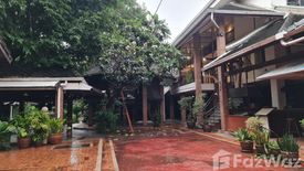 Land for sale in Silom, Bangkok near BTS Chong Nonsi