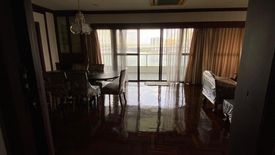 3 Bedroom Condo for sale in Riverside Villa Condominium 2, Bang Khlo, Bangkok