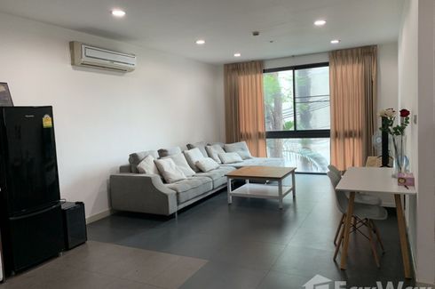 1 Bedroom Condo for rent in Baan Sathorn Condo, Khlong Toei Nuea, Bangkok near MRT Phetchaburi