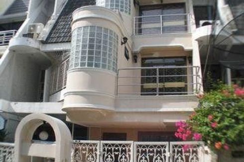 4 Bedroom Townhouse for rent in Khlong Tan Nuea, Bangkok