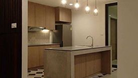 3 Bedroom Townhouse for rent in Khlong Tan Nuea, Bangkok