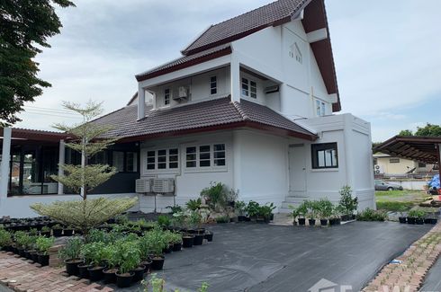 4 Bedroom House for rent in Bang Chak, Bangkok near BTS Punnawithi