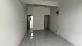 3 Bedroom Townhouse for rent in Bang Rak, Bangkok near BTS Saphan Taksin