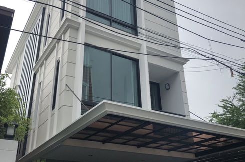 3 Bedroom House for sale in Phra Khanong Nuea, Bangkok near BTS Phra Khanong