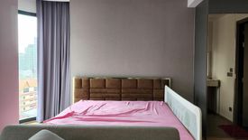 1 Bedroom Condo for sale in Si Phraya, Bangkok near MRT Sam Yan