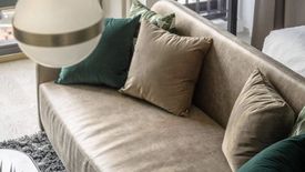 1 Bedroom Condo for sale in Si Phraya, Bangkok near MRT Sam Yan