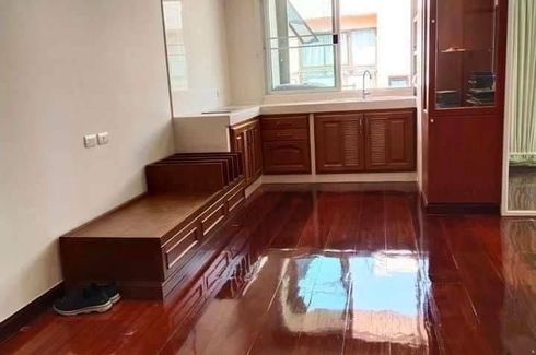 3 Bedroom Condo for sale in Srivara Mansion, Din Daeng, Bangkok near MRT Thailand Cultural Centre