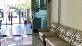 3 Bedroom Townhouse for sale in Bang Na, Bangkok near MRT Si Iam