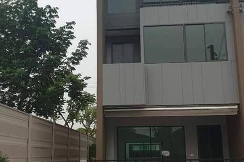 3 Bedroom Townhouse for sale in Baan Klang Muang Rama 9 - Krungthep Kreetha, Saphan Sung, Bangkok