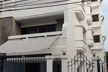 4 Bedroom Townhouse for sale in Muban Phatcharavill, Bang Khae Nuea, Bangkok near MRT Lak Song