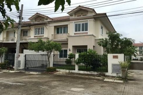 3 Bedroom Townhouse for sale in Teerin Phetkasem 48, Bang Khae Nuea, Bangkok near MRT Bang Khae