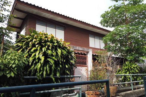 4 Bedroom House for sale in Bang Lamphu Lang, Bangkok near BTS Krung Thon Buri