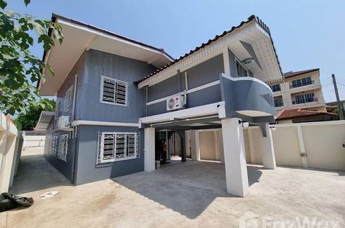 3 Bedroom House for sale in Wat Ket, Chiang Mai