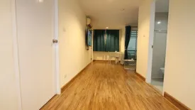 2 Bedroom Condo for sale in J.W. Boulevard Srivara, Phlapphla, Bangkok near MRT Huai Khwang