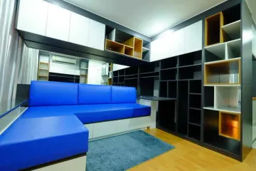 2 Bedroom Condo for sale in Pak Khlong Phasi Charoen, Bangkok near MRT Bang Wa