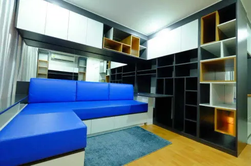 2 Bedroom Condo for sale in Pak Khlong Phasi Charoen, Bangkok near MRT Bang Wa