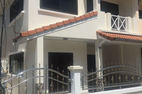 3 Bedroom Townhouse for rent in Baan Kaseamsarp 2, Patong, Phuket