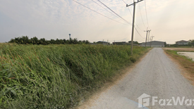 Land for sale in Thanon Khat, Nakhon Pathom